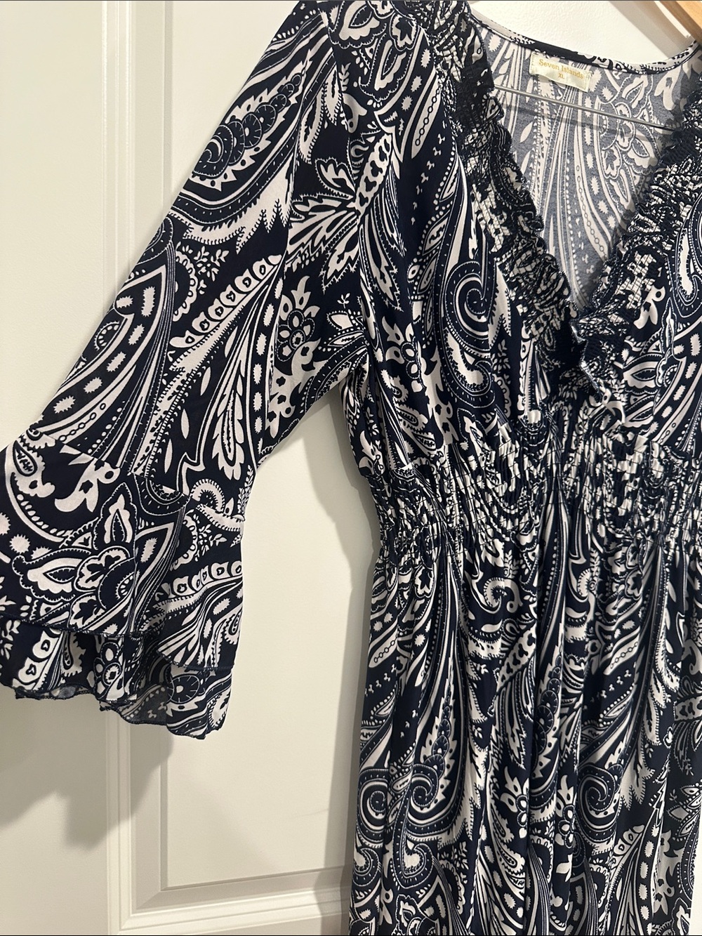 Navy blue & White Paisley V-Neck Women's Maxi Dress - Picture 2 of 2